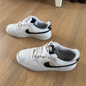 Nike Court Vision Low White Black Sneakers Men’s 9 Casual Athletic Shoes